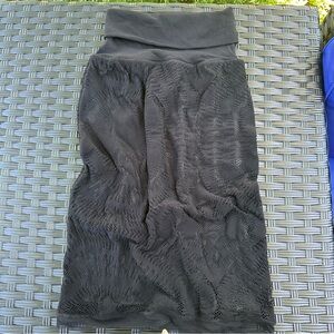 Fuzzi size M black mesh skirt, new no tags